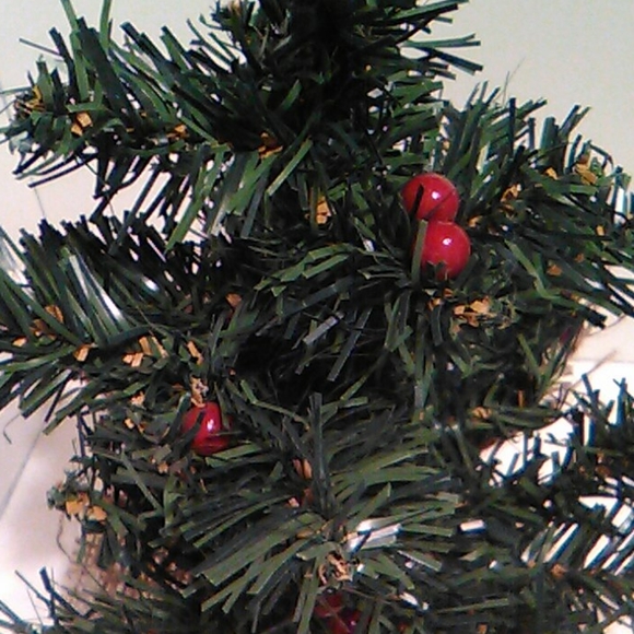 Nwt Mini Christmas Tree (12 inches) - Picture 3 of 5
